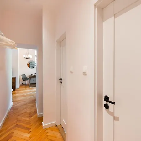 Lejlighed Comfortable Old Town By Bookinghost