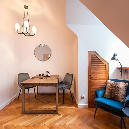 Comfortable Old Town Apartamento