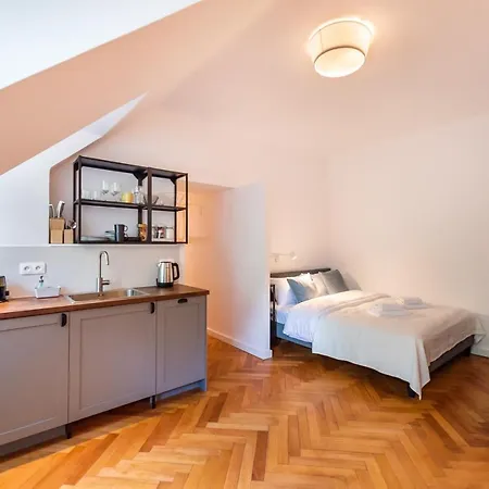 Appartement Comfortable Old Town By Bookinghost Warschau