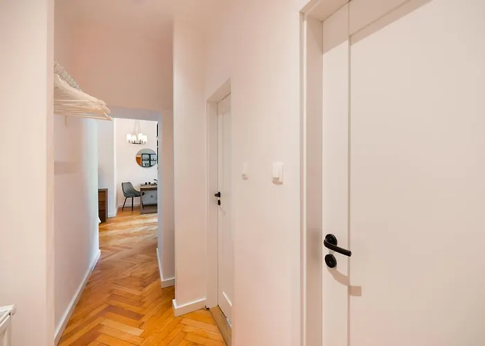 Apartman Comfortable Old Town By Bookinghost