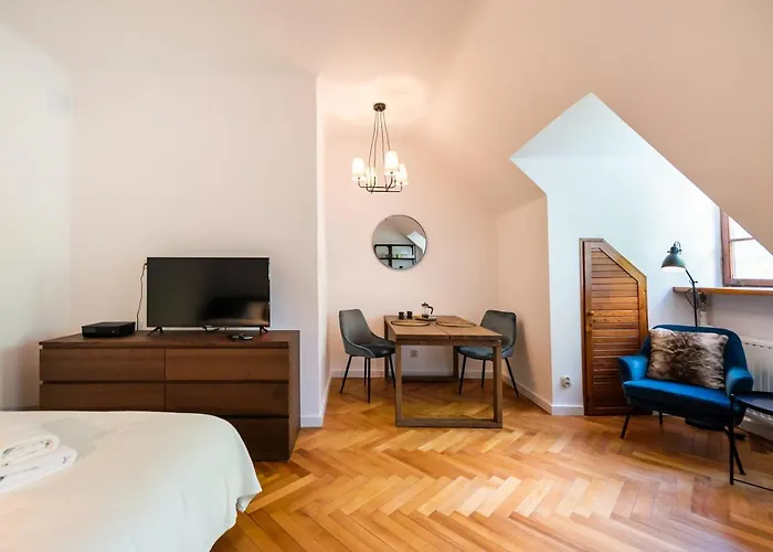 Comfortable Old Town By Bookinghost *