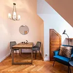 Comfortable Old Town By Bookinghost Lägenhet